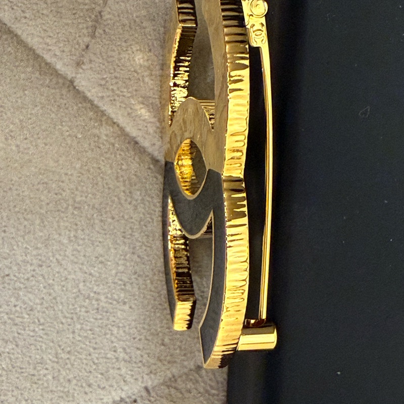 Chanel雙拼色熔岩胸針 全新專櫃購入-5