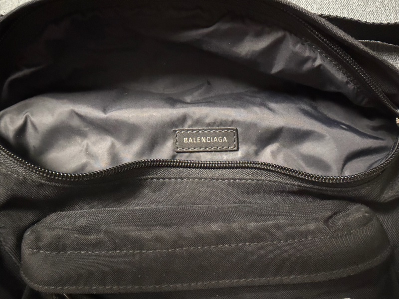 Balenciaga 腰包-3