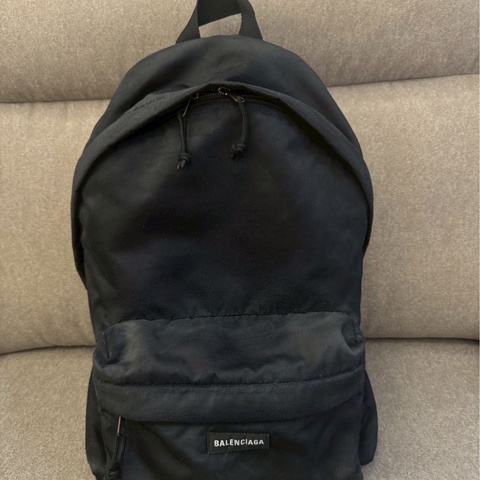 巴黎世家做舊做髒後背包