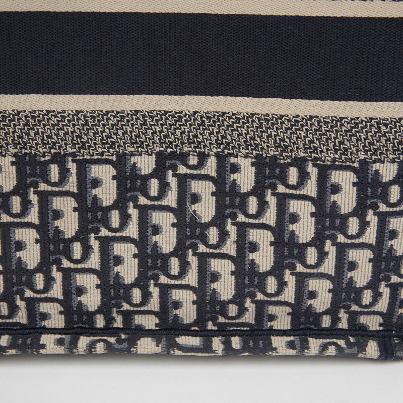 DIOR M1296ZRIW 中號書本手提包-3