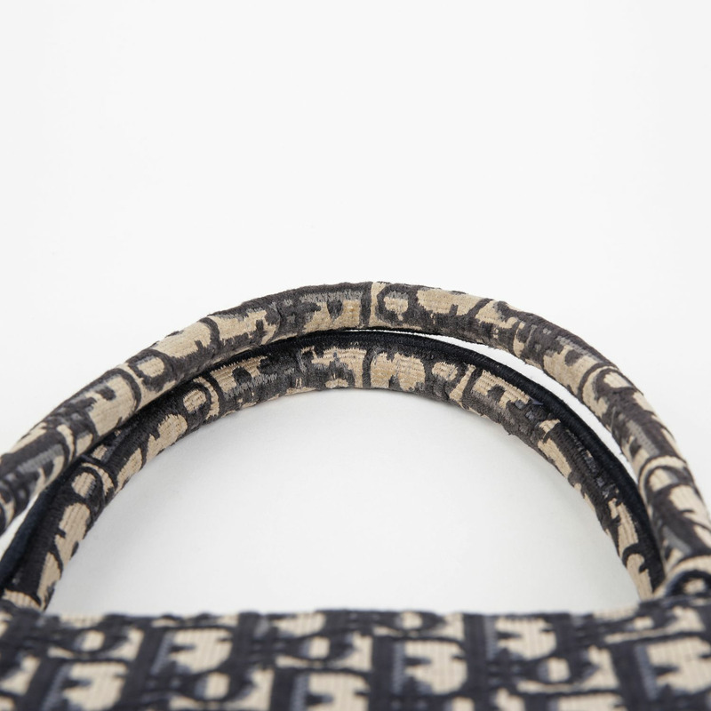 DIOR M1296ZRIW 中號書本手提包-8