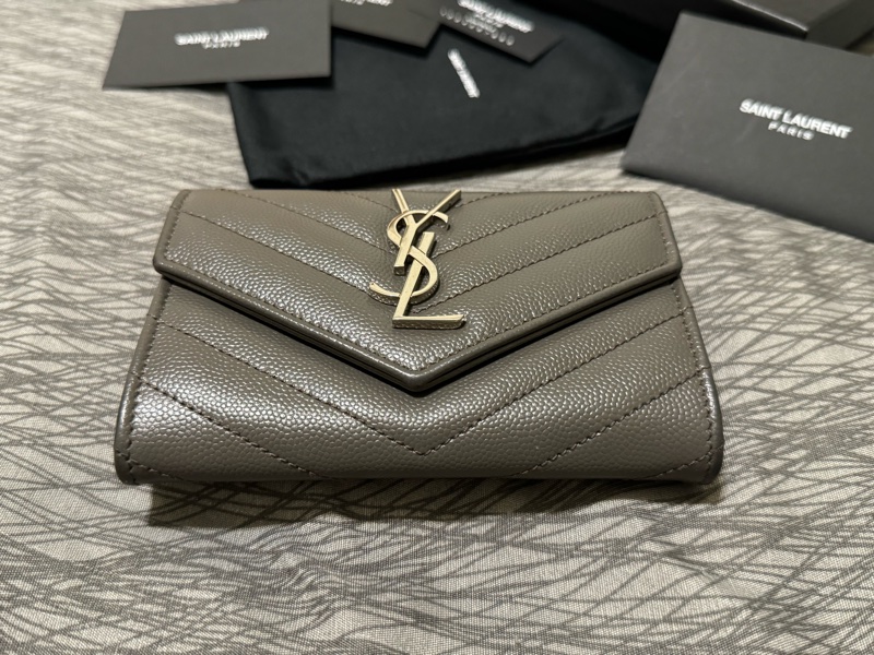 少見YSL深灰色銀扣中夾🩶配件齊S聖羅蘭卡夾零錢包/YSL短夾/YSL錢包/灰銀錢包/大象灰中夾/YSL中夾/深灰色荔枝皮中夾-2