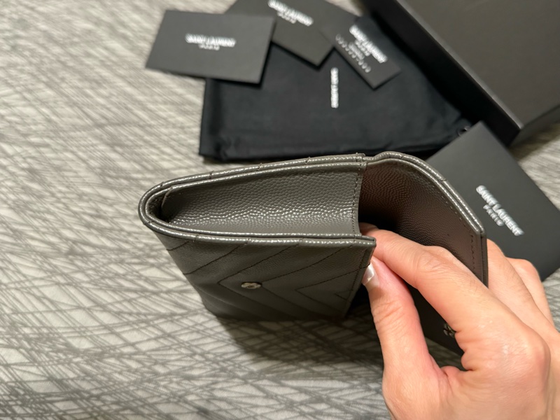 少見YSL深灰色銀扣中夾🩶配件齊S聖羅蘭卡夾零錢包/YSL短夾/YSL錢包/灰銀錢包/大象灰中夾/YSL中夾/深灰色荔枝皮中夾-13