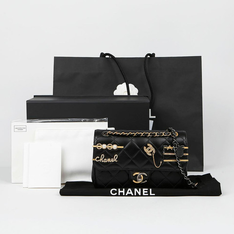 CHANEL AS2979 CC Logo 吊飾翻蓋肩斜背包