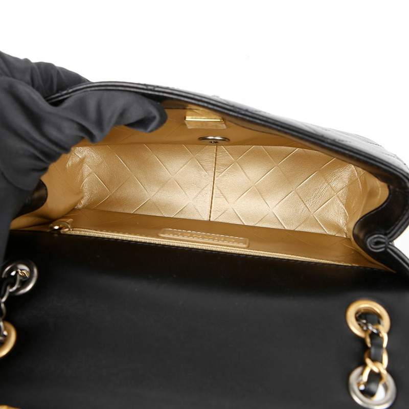 CHANEL AS2979 CC Logo 吊飾翻蓋肩斜背包-9