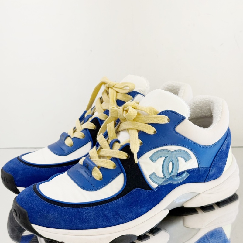 【98 新】Chanel/香奈兒 海軍系列藍色球鞋 雙C白藍運動鞋 小牛皮與混合纖維 38碼 無附件。-2