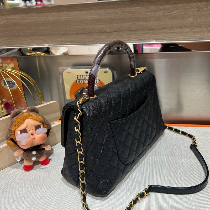 Chanel coco handle Medium 黑色荔枝牛皮金扣蜥蜴皮手柄-4