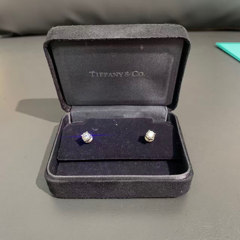Tiffany Solitaire0.42克拉鑽石四爪耳釘 圓鑽白金耳釘，一對共0.84克拉，F色，vs1淨度-2