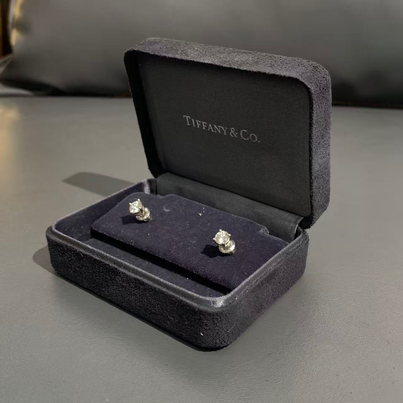 Tiffany Solitaire0.42克拉鑽石四爪耳釘 圓鑽白金耳釘，一對共0.84克拉，F色，vs1淨度-4
