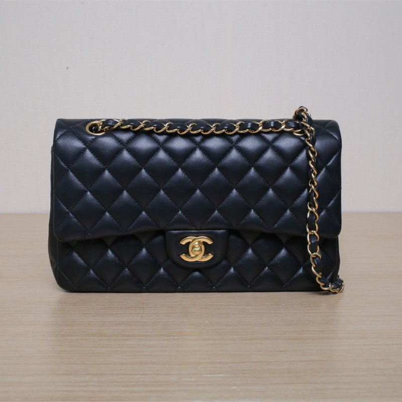 CHANEL CF口蓋包中號25.5黑色羊皮23開金扣菱格紋肩背包-1