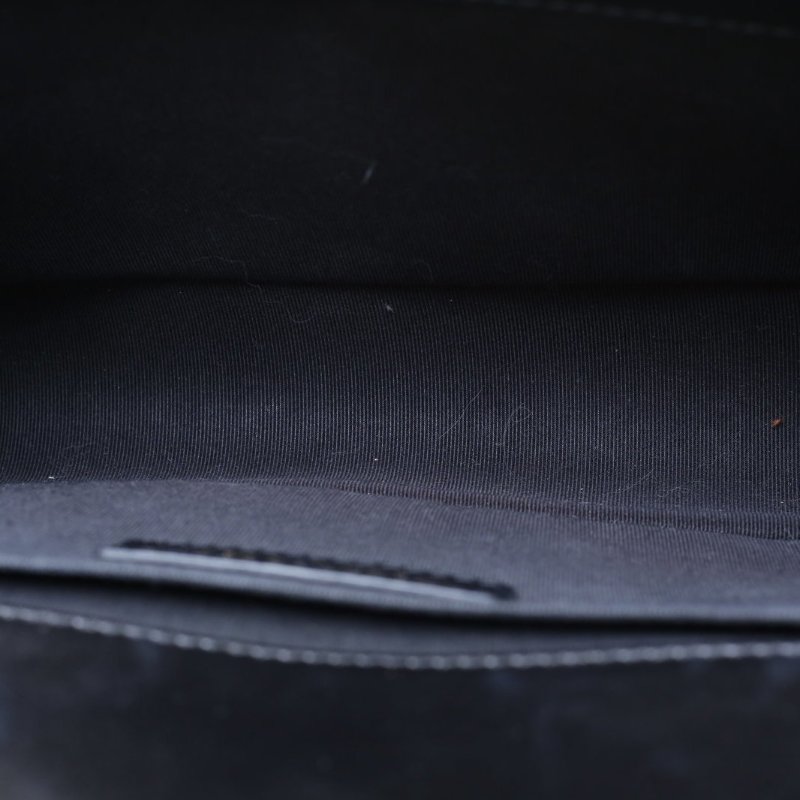 CHANEL Leboy中號25黑色羊皮22開金扣菱格紋肩背包-2