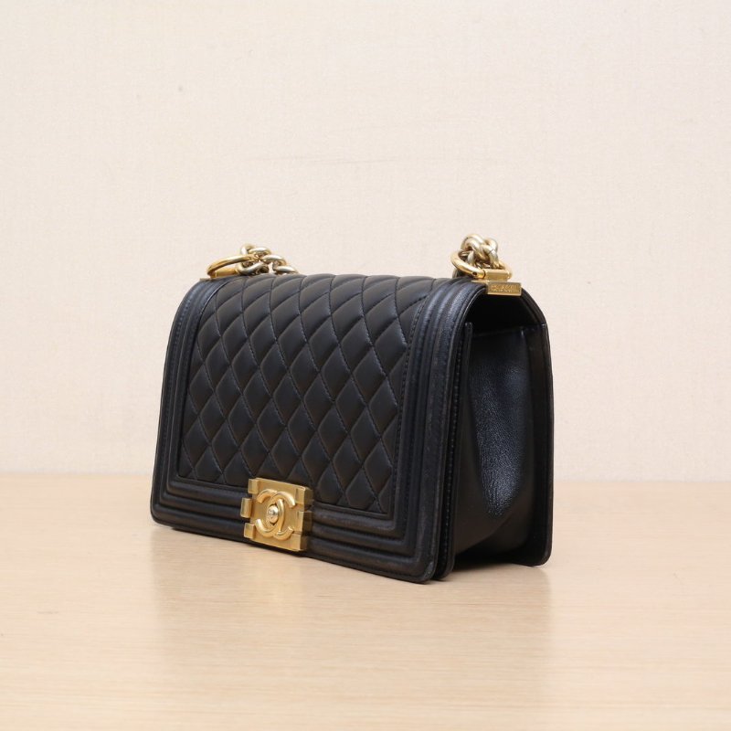CHANEL Leboy中號25黑色羊皮22開金扣菱格紋肩背包-3