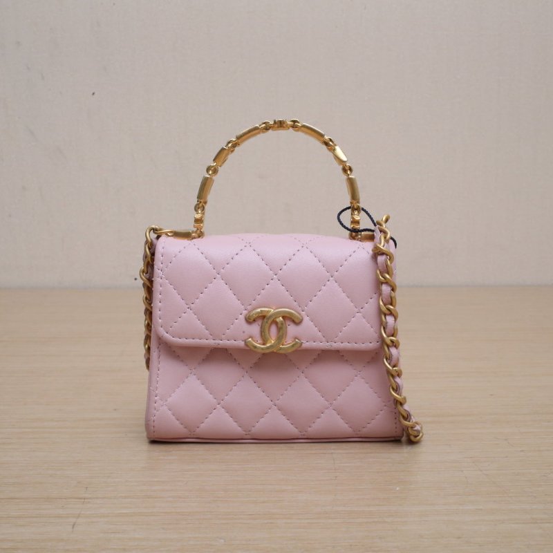 CHANEL 手柄Kelly包11粉色羊皮鐳射標金扣幾何琺瑯金屬手柄肩背包-0