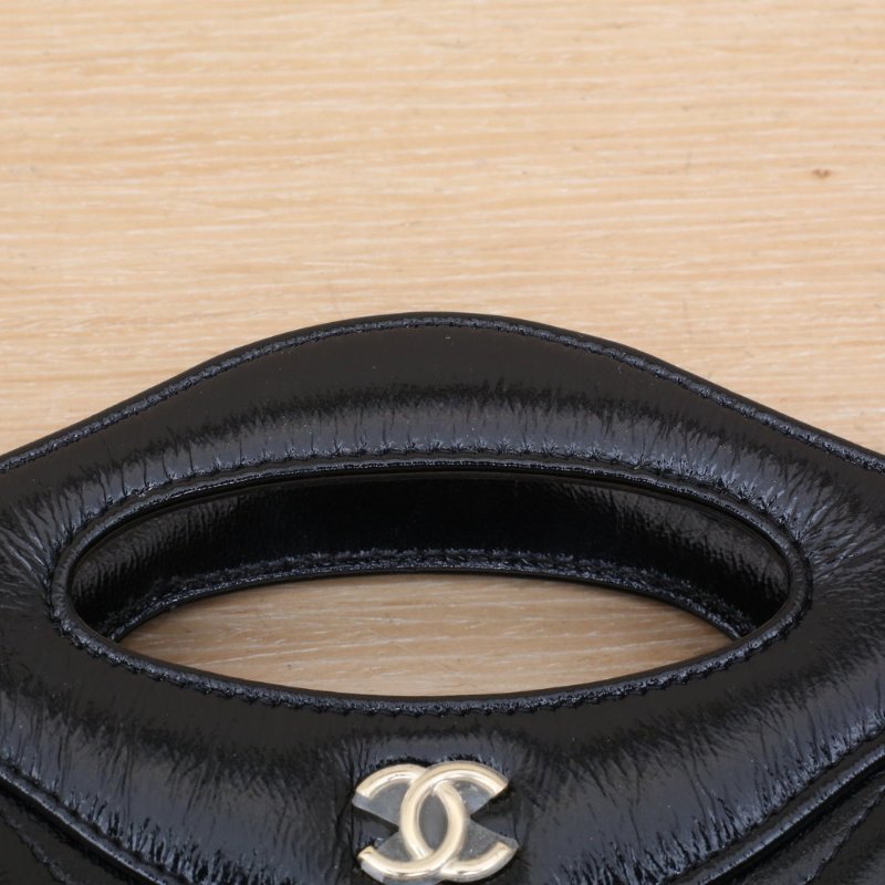 CHANEL 31BagNano橫版20.5黑色羊皮鐳射標淺金扣肩背包-2