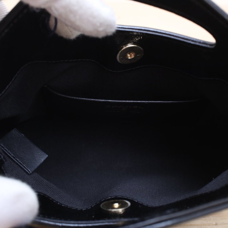 CHANEL 31BagNano橫版20.5黑色羊皮鐳射標金扣肩背包-3