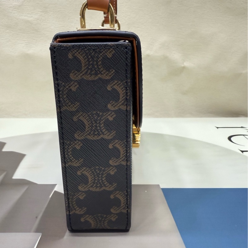 Celine盒子包 有链条-4