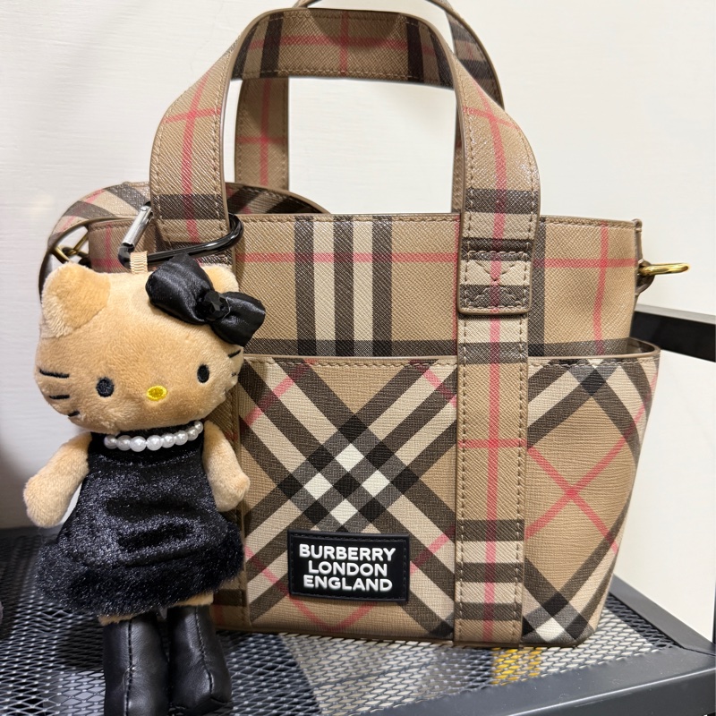 好看好用的Burberry 防刮 防潑水 托特 斜背包-0