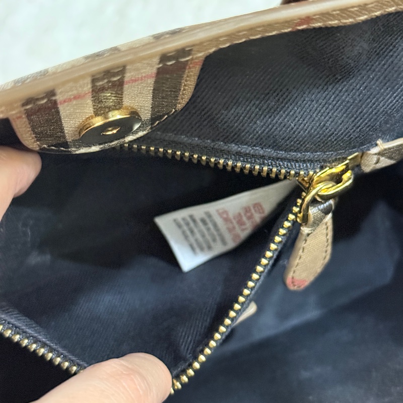 好看好用的Burberry 防刮 防潑水 托特 斜背包-8