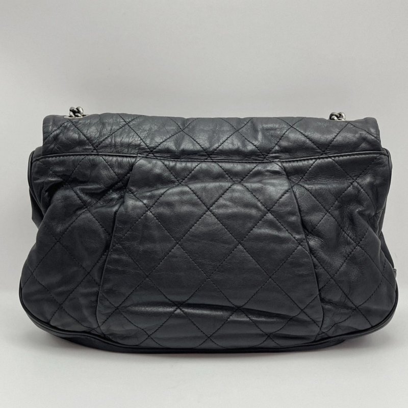 Chanel 黑銀菱格紋肩背斜背機場包 34.5*24*7 98新配件塵袋保卡-4