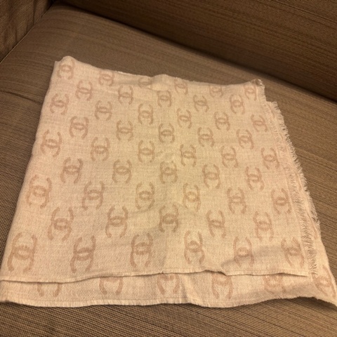 CHANEL 24b 漸變cc logo 圍巾