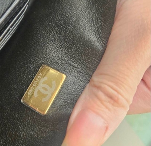 CHANEL CF 17 方胖子｜黑色羊皮｜淡金扣｜晶片款（正品）-16