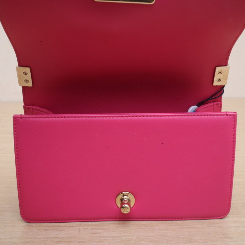 CHANEL Leboy小號20.5玫紅牛皮24開金扣肩背包-2