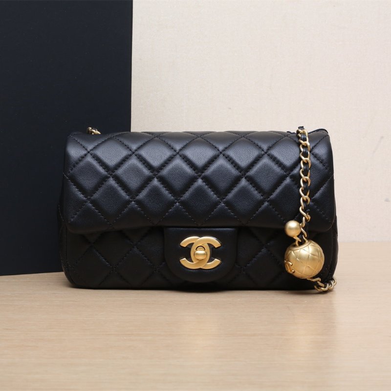 CHANEL CF口蓋包大Mini20黑色羊皮晶片開金扣金球調節扣肩帶肩背包-0