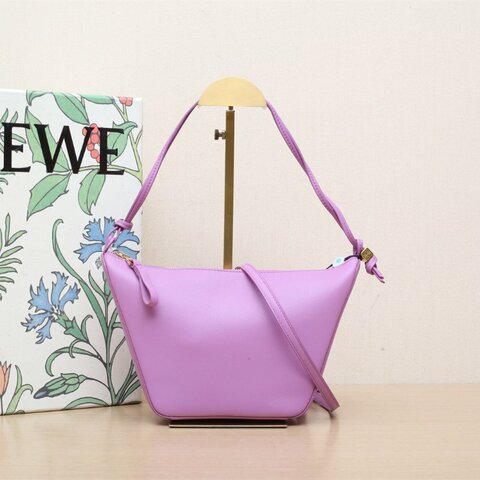 LOEWE 紫色牛皮Cubihobo腋下包肩背包