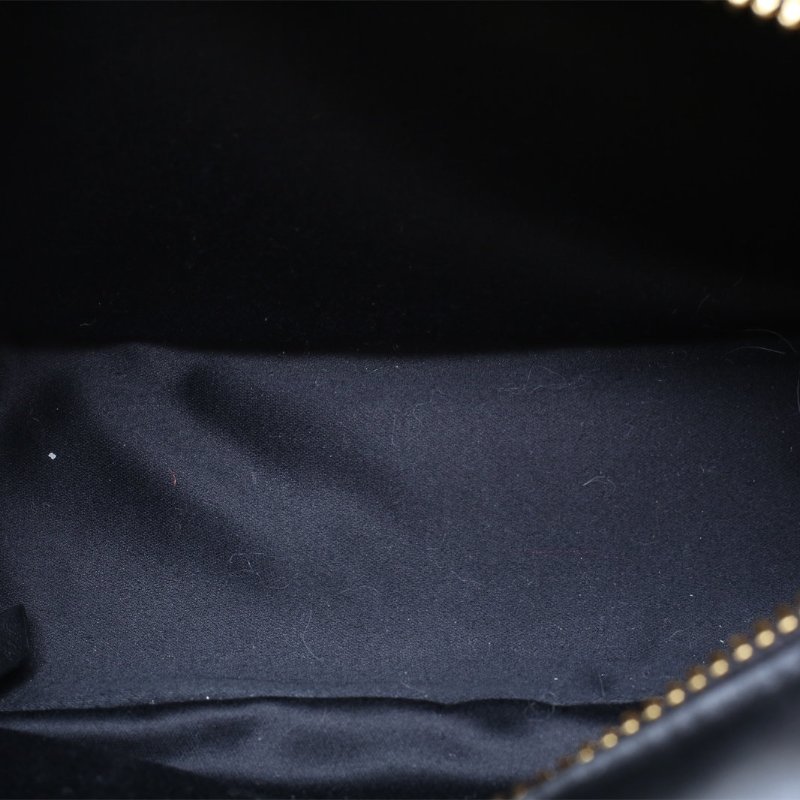 MIU MIU Arcadie小號22黑色牛皮肩背包-3