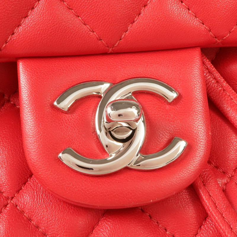 CHANEL 羊皮皮革Urban Spirit銀扣背包-11