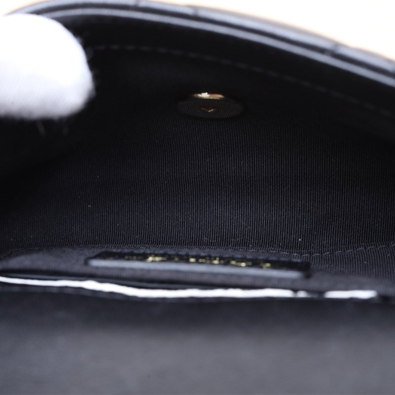 CHANEL 20春夏珍珠字母腰包胸包黑色羊皮29開金扣肩背包-2