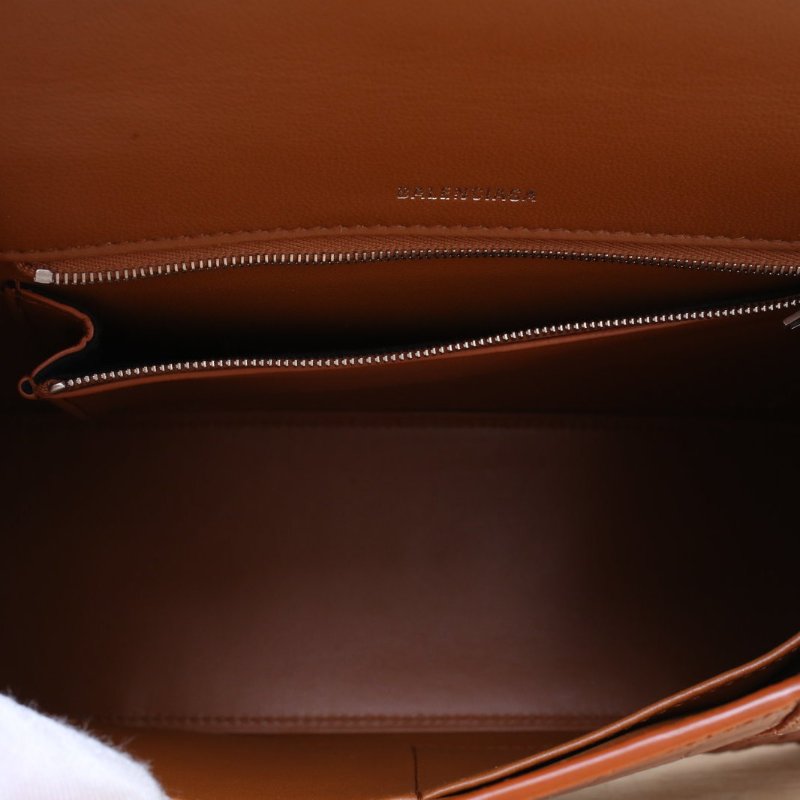 BALENCIAGA Hourglass沙漏M碼鱷魚壓紋褐色牛皮肩背包-4