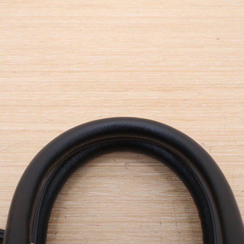 MIU MIU Arcadiemini19.5黑色牛皮肩背包-2