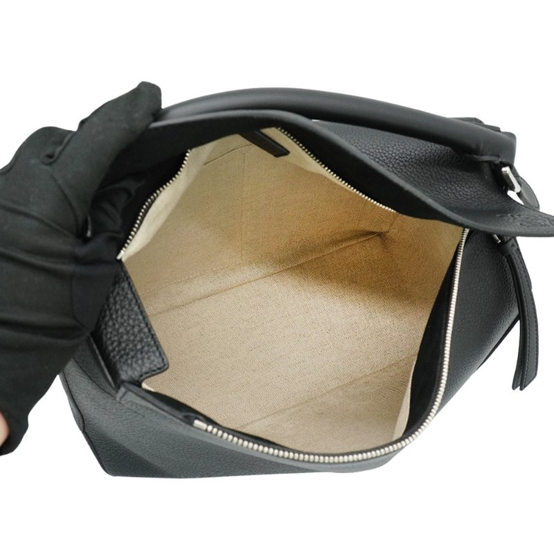 Loewe Large Puzzle 牛皮銀釦手提兩用包(黑)-4