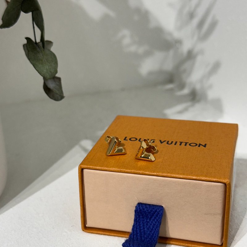 LOUIS VUITTON 經典Essential V耳環 - 金-5
