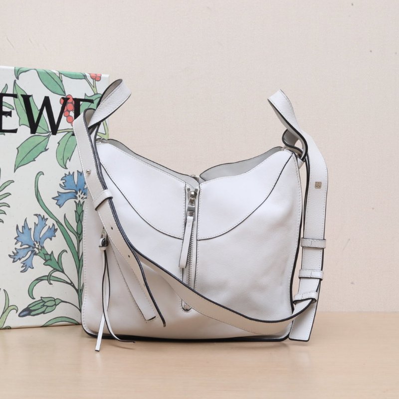 LOEWE Hammock吊床包小號白色牛皮銀扣肩背包-0