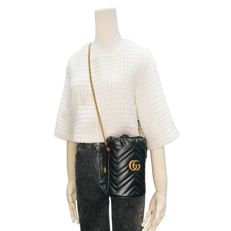 Gucci GG Marmont 牛皮金鍊斜背迷你水桶包(575163-黑)-5