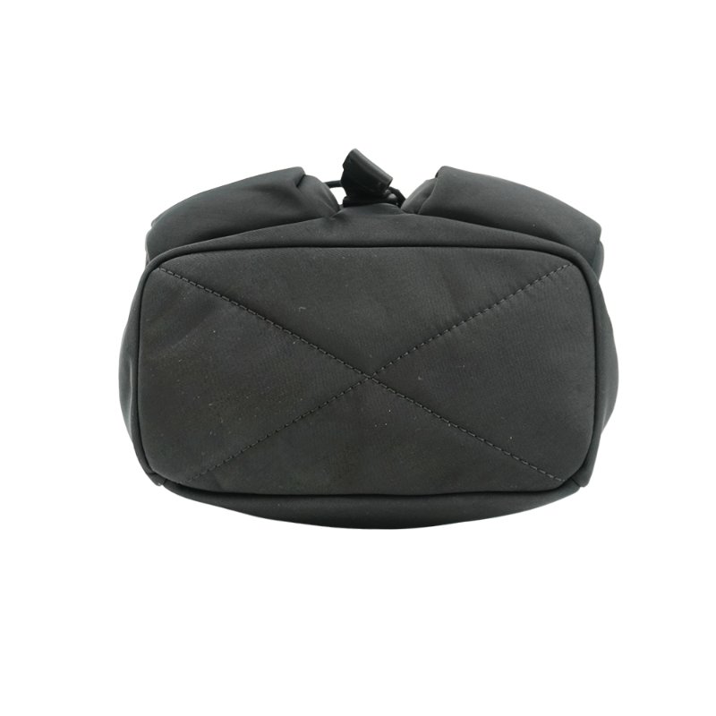 Moncler 尼龍壓釦雙口袋迷你斜背包(黑)-4