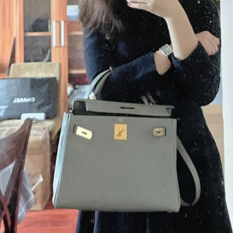 HERMES Kelly 28 - 海鷗灰金 W-1