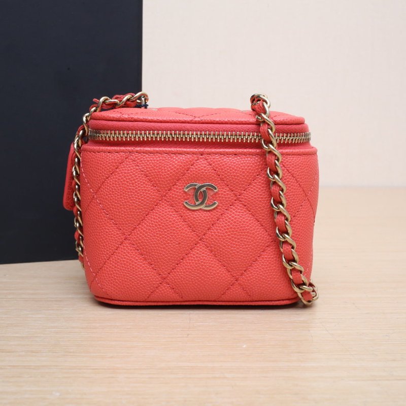 CHANEL 紅色荔枝牛皮鐳射標金扣方盒子化妝包帶鏡子11肩背包-0
