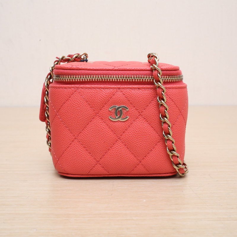 CHANEL 紅色荔枝牛皮鐳射標金扣方盒子化妝包帶鏡子11肩背包-1
