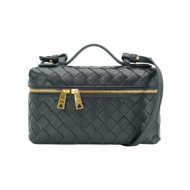 Bottega Veneta Bang Bang 牛皮編織金釦手提兩用化妝包(789109-藏藍)-0