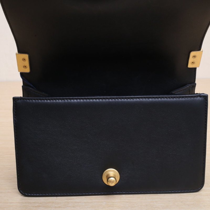 CHANEL Leboy小號20.5黑色牛皮晶片開金扣肩背包-2