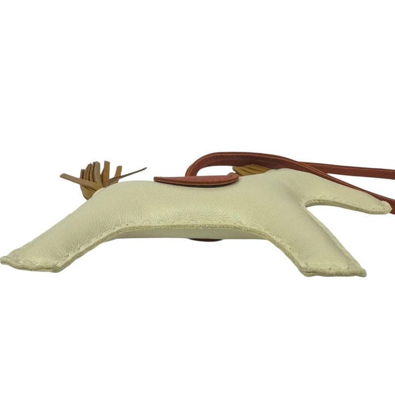 【美收精品】HERMES米白色小馬吊飾 4-485-3