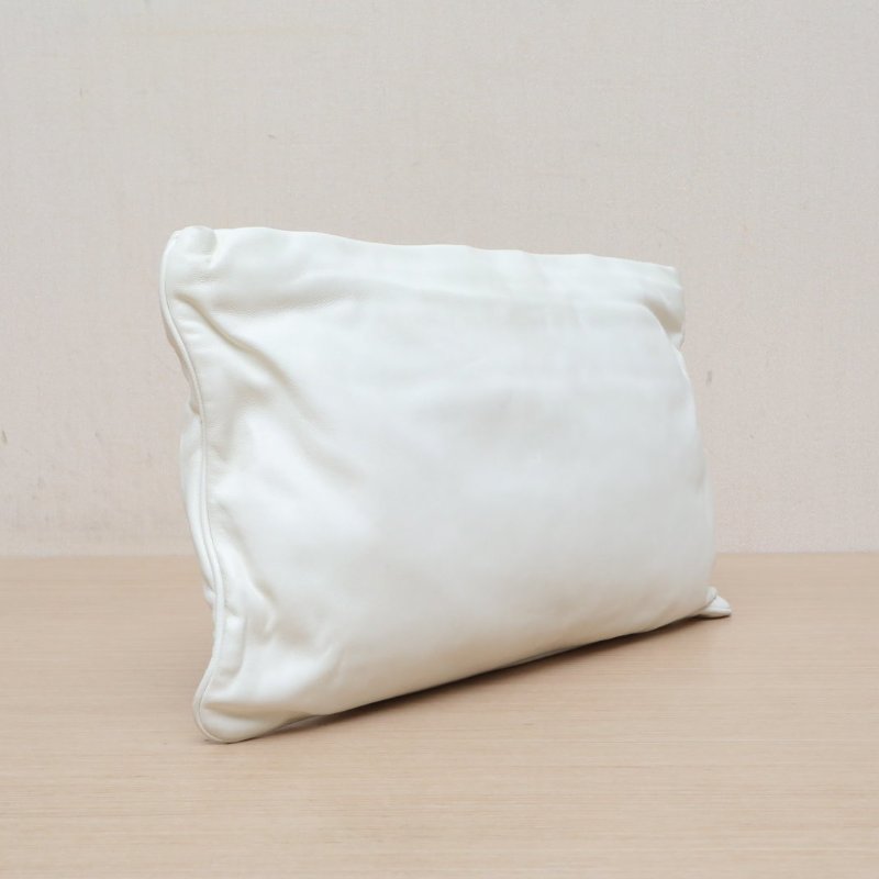 PRADA 白色羊皮手拿包肩背包-4