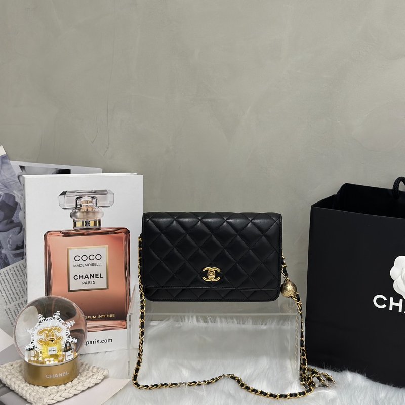 CHANEL 經典羊皮WOC - 金球黑金-0