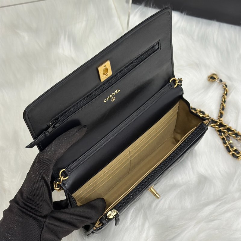 CHANEL 經典羊皮WOC - 金球黑金-6