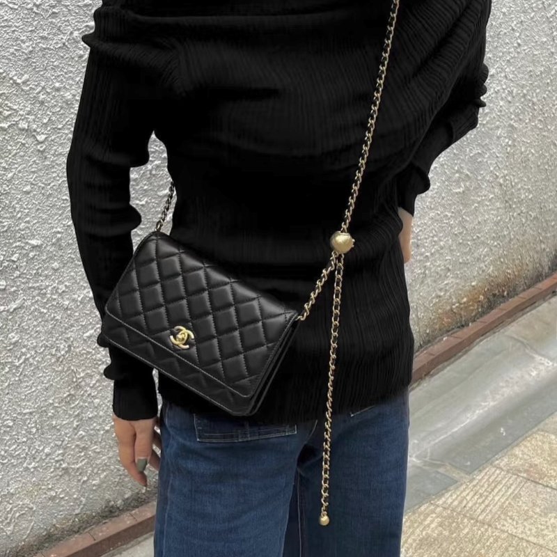 CHANEL 經典羊皮WOC - 金球黑金-8