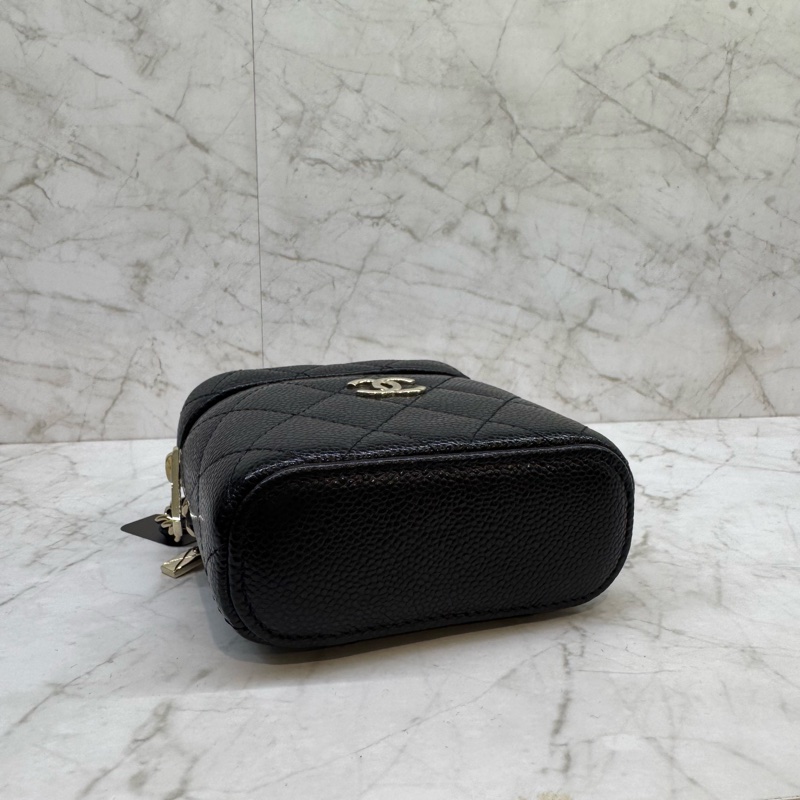 CHANEL黑金迷你練條化妝包/31-4
