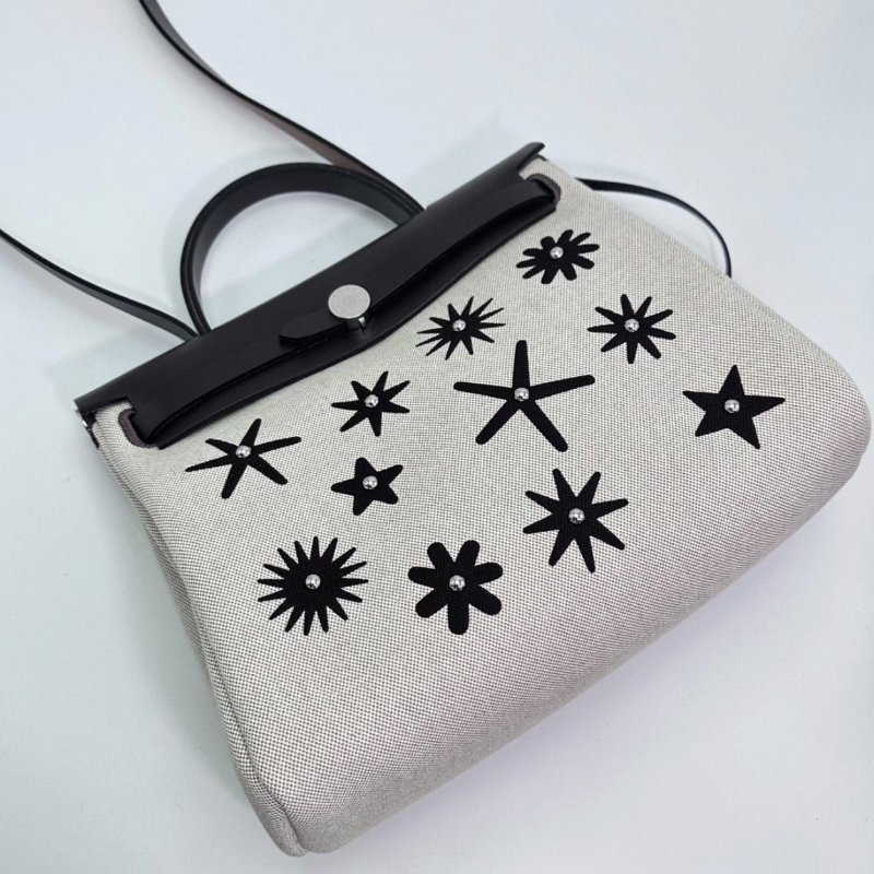 HERMES 烏木色Herbag31星星鉚釘款31*25*11 98新配件盒子塵袋吊牌購證鎖鑰匙-1